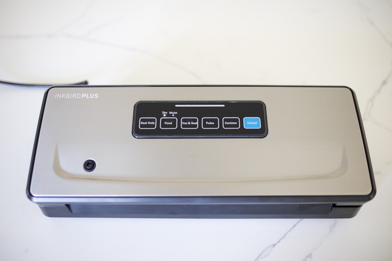 INKBIRDPLUS vacuum Sealer from top.